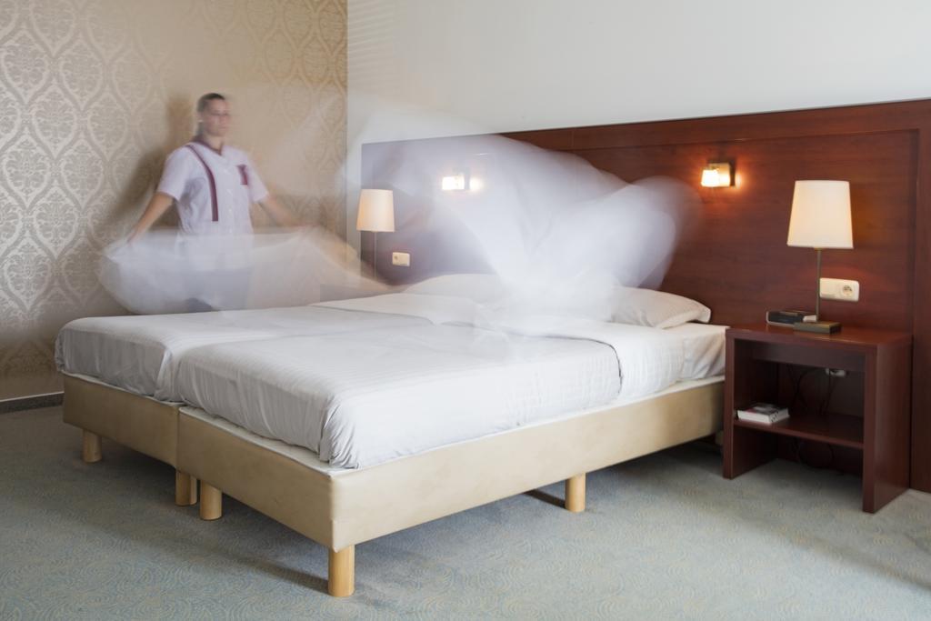 Galamadammen Hotel Jachthavens Koudum Экстерьер фото