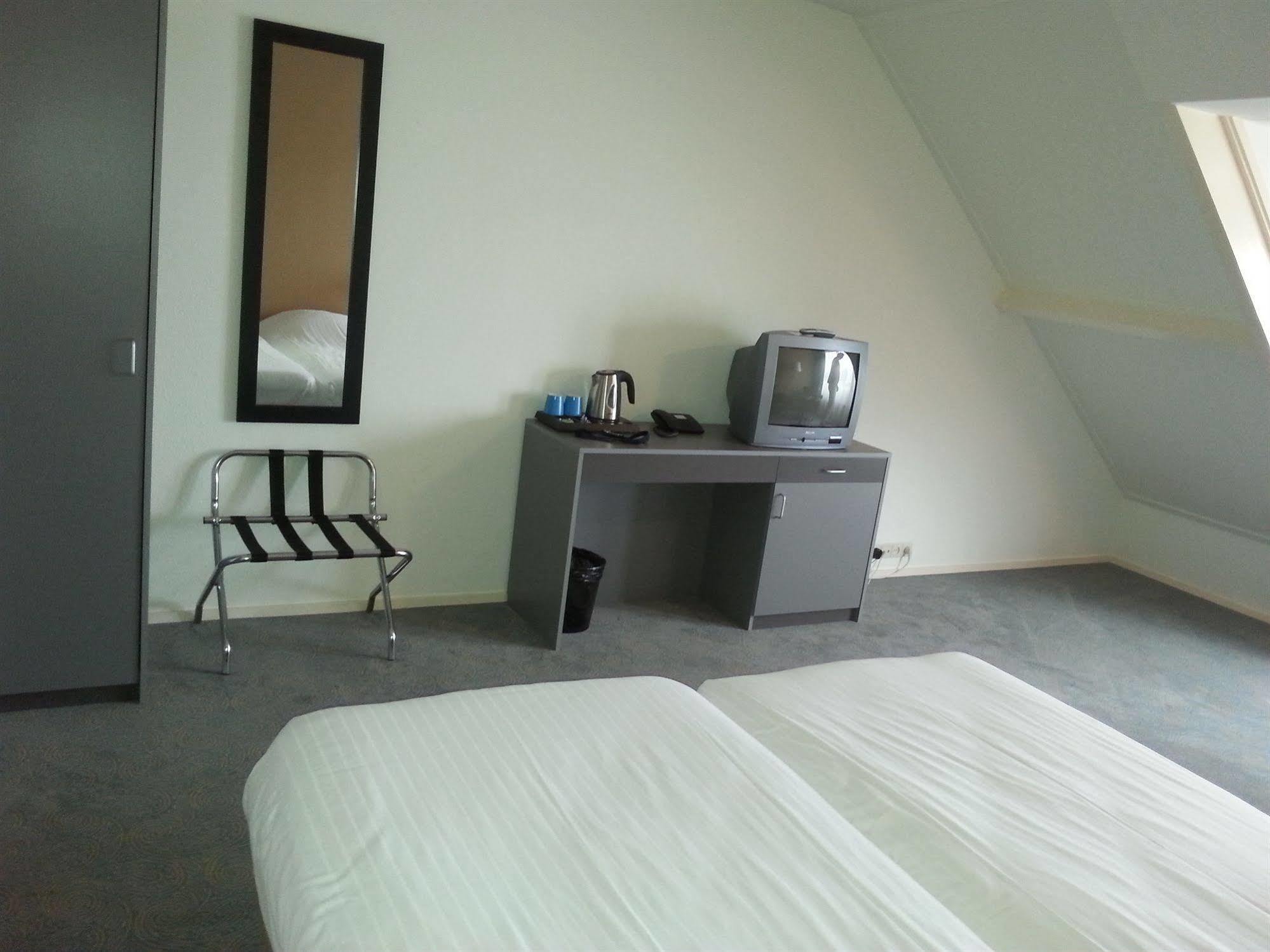 Galamadammen Hotel Jachthavens Koudum Экстерьер фото